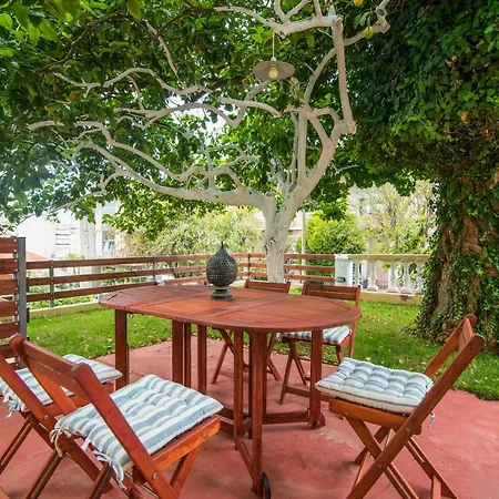 Cornillia's Apartman Hriszí Aktí Haniá